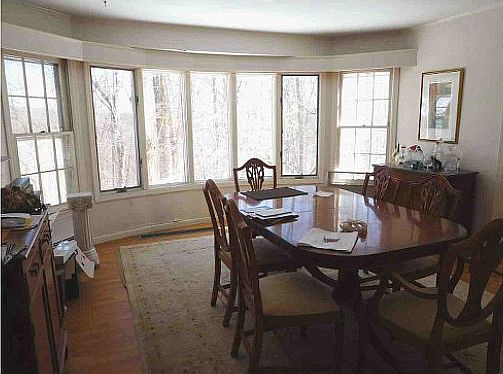 3rd image of 75 Sheridan Dr