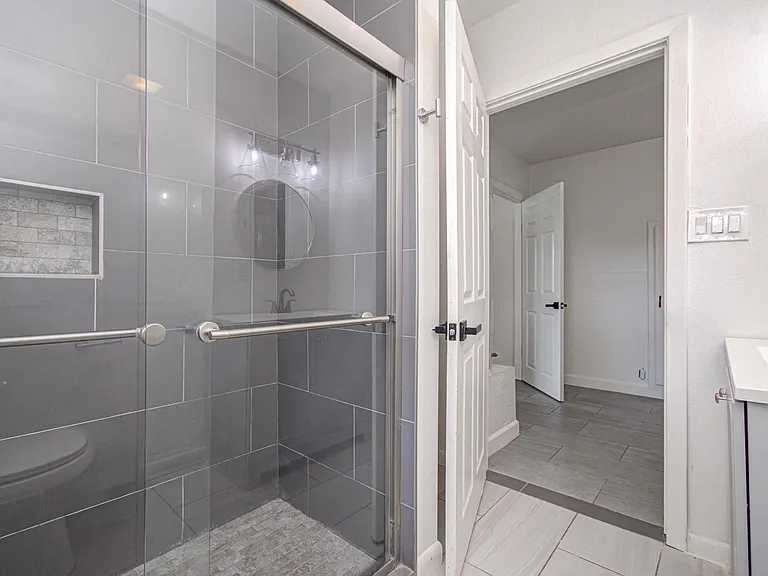709 S McCarty Ave — Photo 25