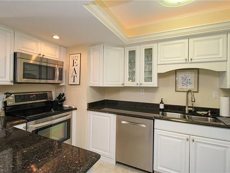 3443 Gulf Shore Blvd N #213 — Photo 19