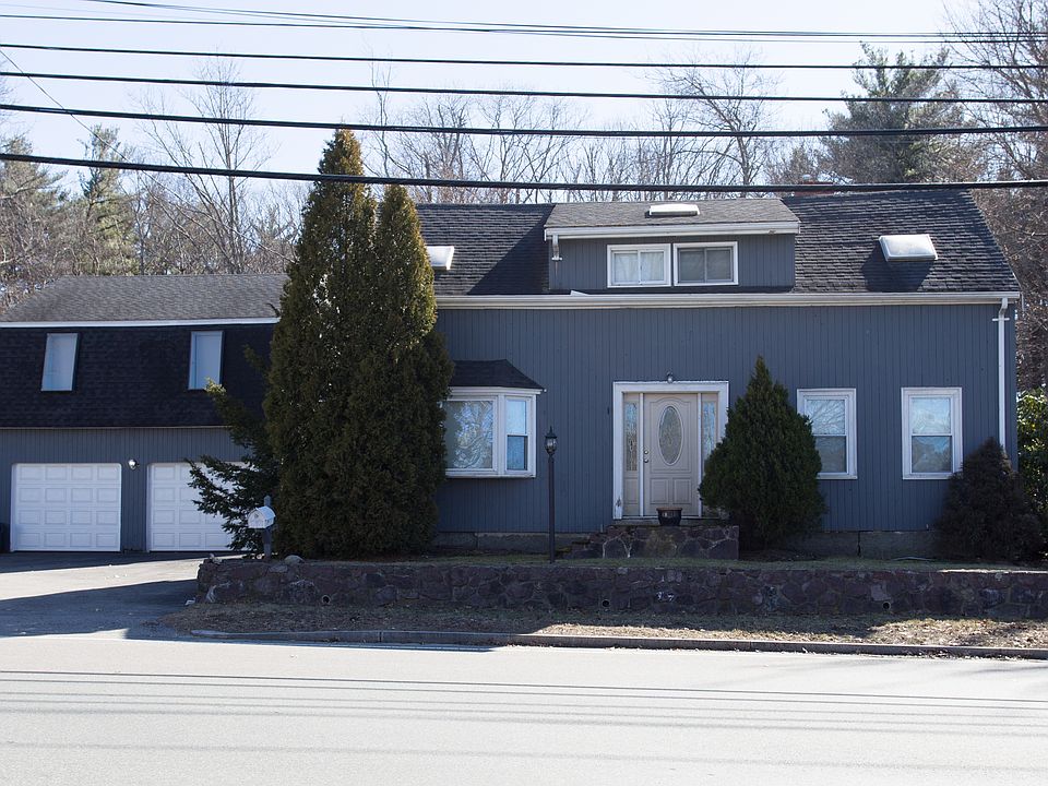 1st image of 605 Salem St