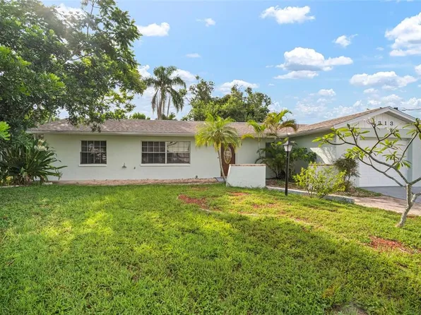 6313 Flamingo Dr, Apollo Beach, FL 33572