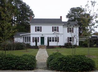 404 Vann St, Clinton, NC 28328