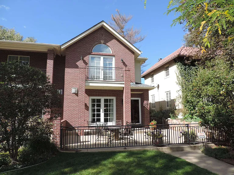 581 S Downing St — Photo 1