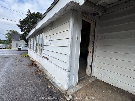 5th image of 89 Queen St