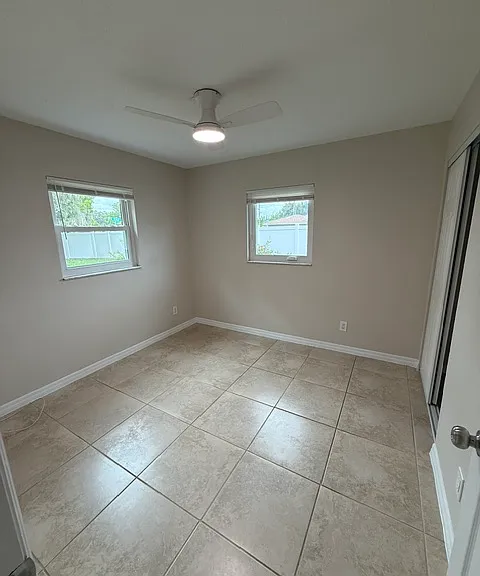 5315 Mesa Way — Photo 9