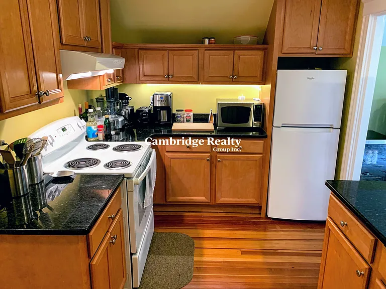 72 Powder House Blvd #3T — Photo 4