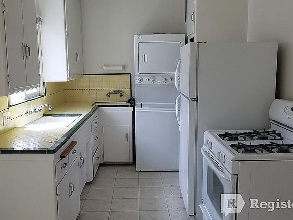 5th image of 2424 S Walker Ave