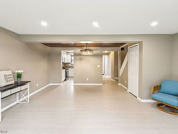 5th image of 15290 Pine Hill Trl