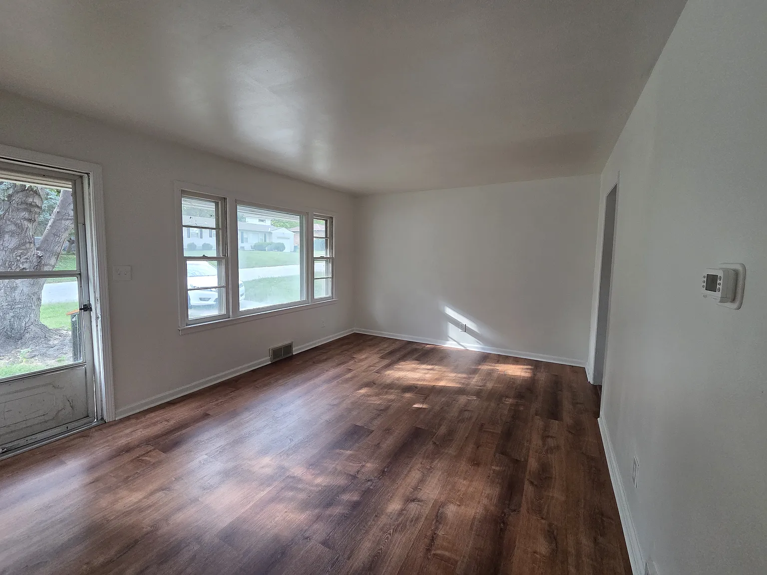 2 bed, 708 sqft, $1,385 — Photo 3