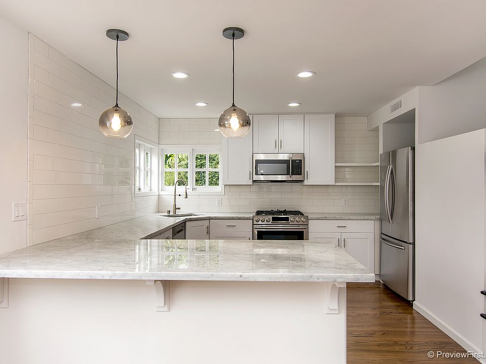 1st image of 4746 Terrace Dr