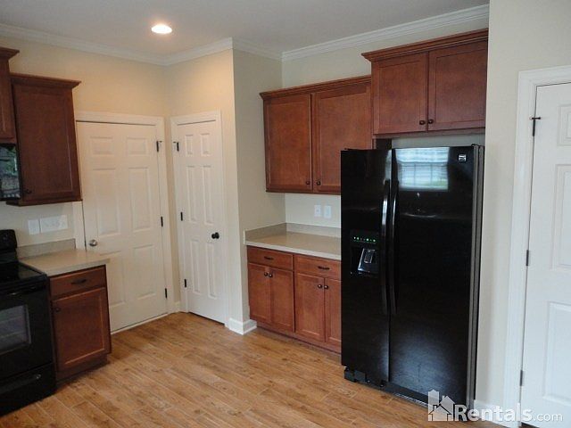 2nd image of 63 Anderby Dr