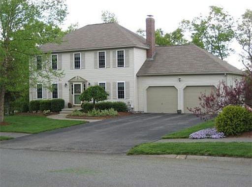 1st image of 8 Wisteria Dr
