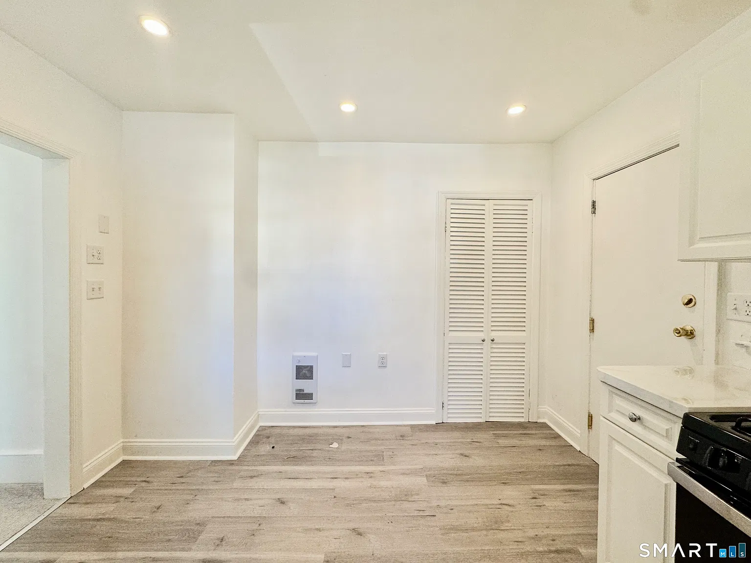 1 bed, 1.0 bath, 650 sqft, $2,200 — Photo 3