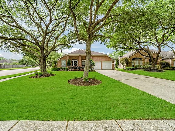 3rd image of 311 Summer Haven Ct