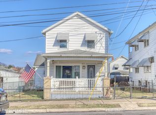 118 Oak St, Nanticoke, PA 18634