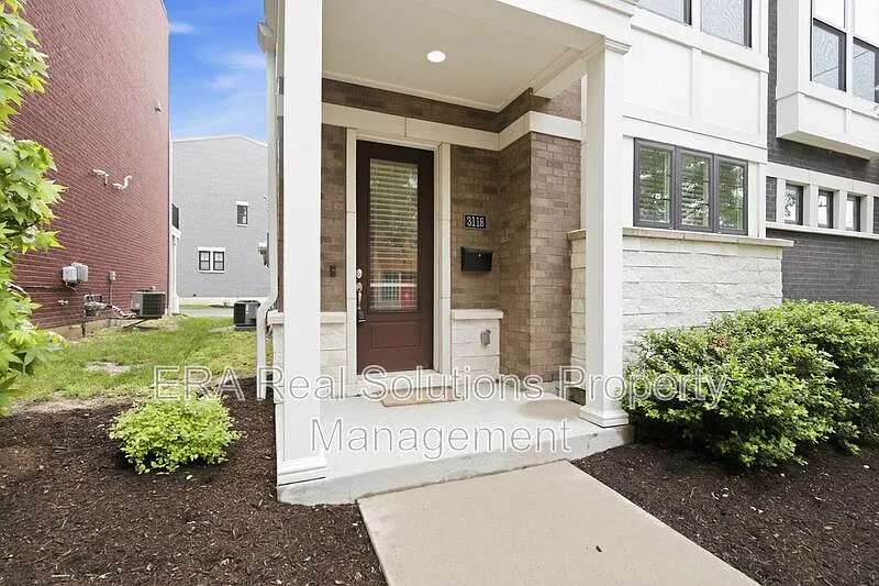 2 bed, 2.5 bath, 2110 sqft, $3,000 — Photo 4
