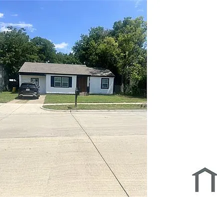 3 bed, 1256 sqft, $2,000 — Photo 1