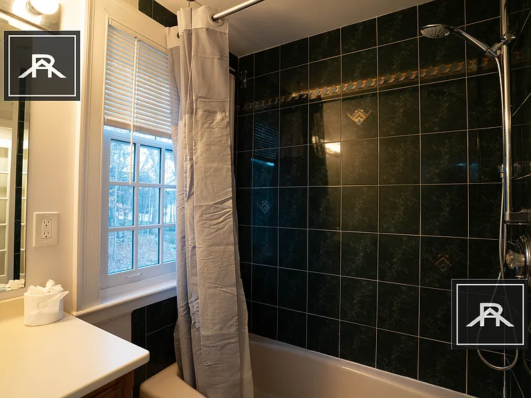 42 Puddingstone Ln — Photo 28