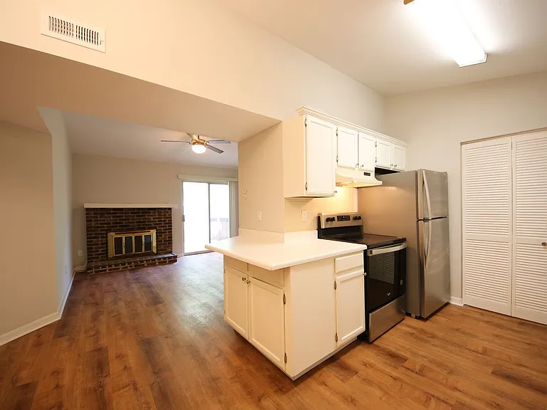 2337 Sandalwood Creek Ct #D — Photo 10