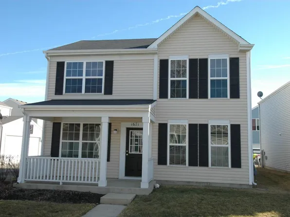 1671 Victoria Park Cir, Aurora, IL 60504