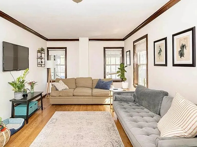 1514 Kessler Boulevard East Dr — Photo 3