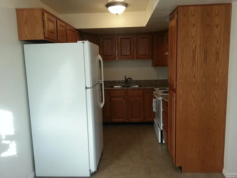 486 W Pacific Dr #3 — Photo 5