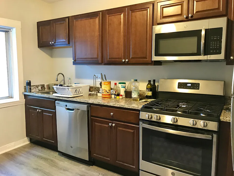 76 Linden St #2