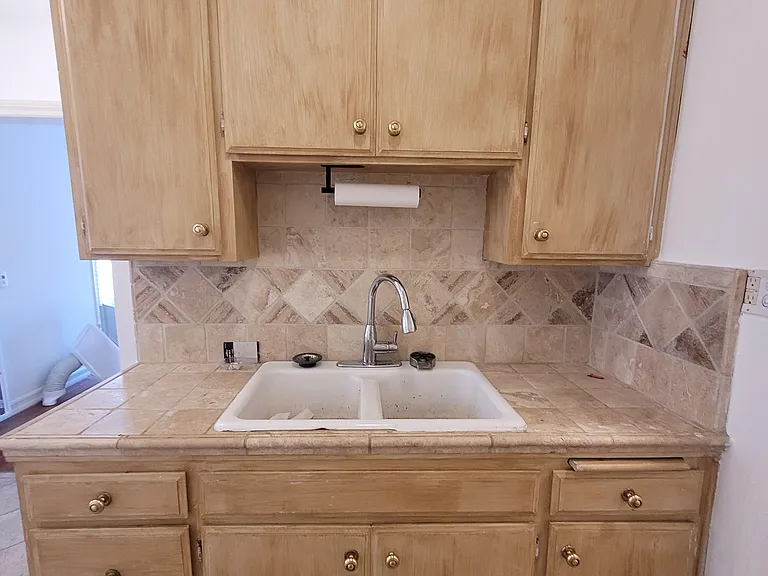Reeves Apartments — Photo 25