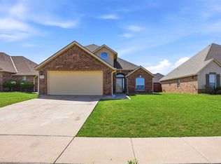 2405 SW Oxford Dr, Lawton, OK 73505