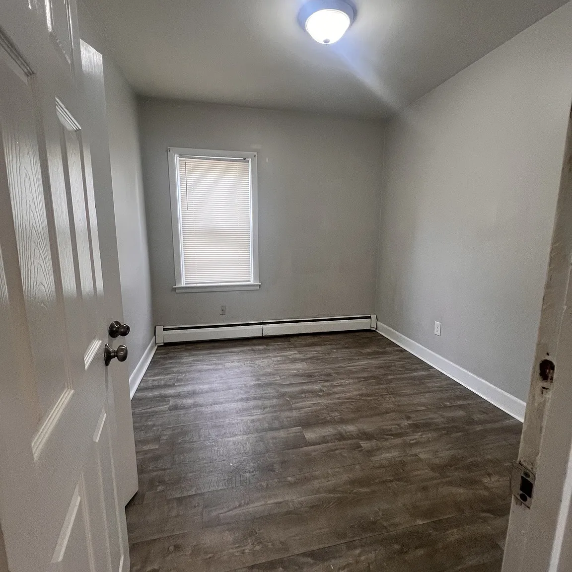 2 bed, 900 sqft, $1,500 — Photo 4