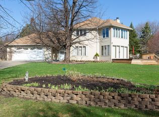 305 Forestview Ln N, Plymouth, MN 55441