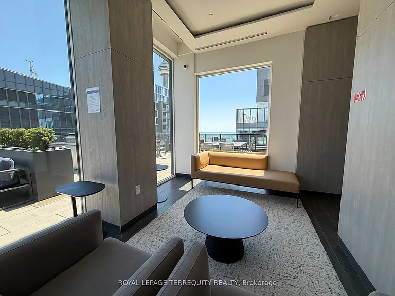 357 King St W #3307 — Photo 15