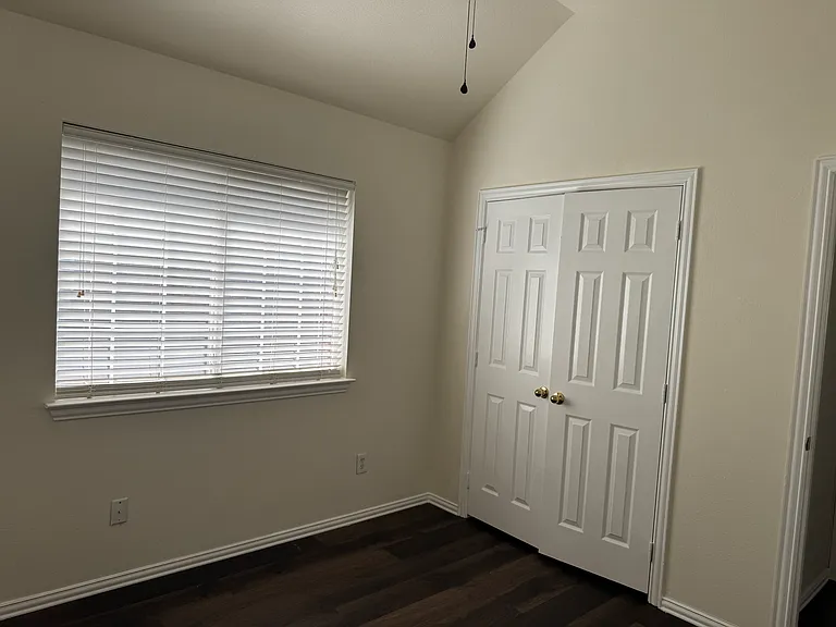 bedroom3 with Closet view