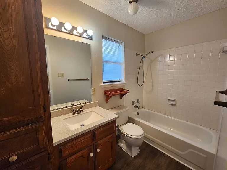 1335 Gordon Blvd — Photo 8
