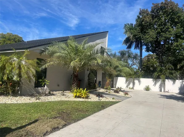 7831 NW 4th Street, Plantation, FL 33324
