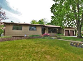 19 Overhill Dr, North Brunswick, NJ 08902