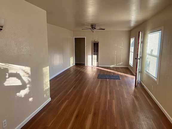Grand Living room and dinning room combo