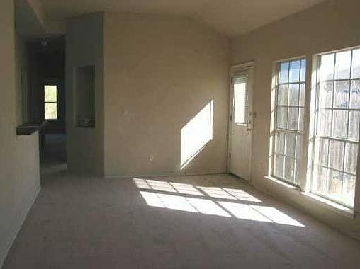 3rd image of 8702 Weiser Dr #B