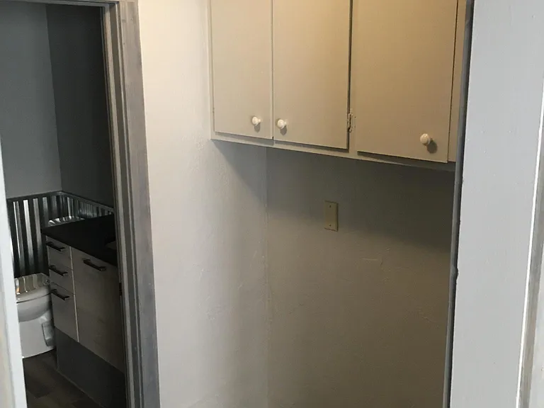 1433 Witzel Ave #2 — Photo 5