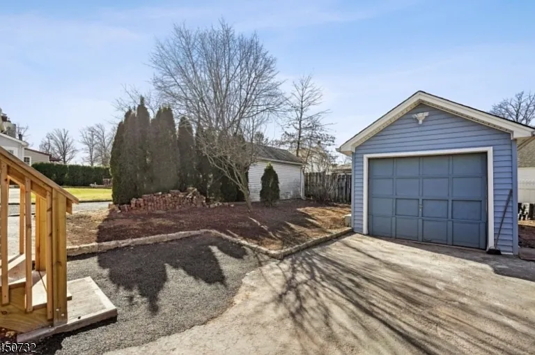 1252 Magnolia Pl — Photo 15