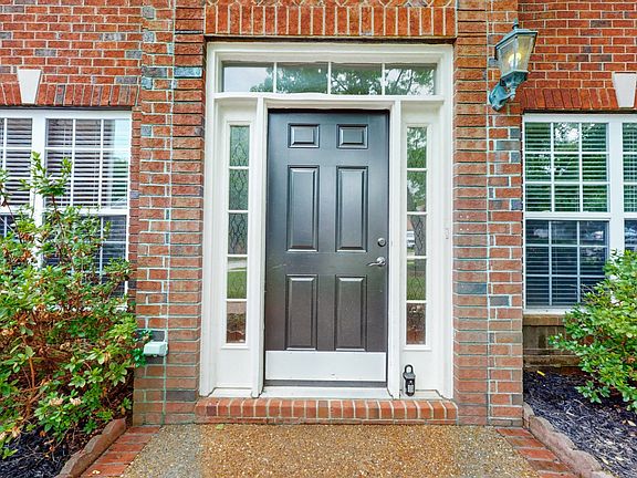 4th image of 1209 Limerick Ln