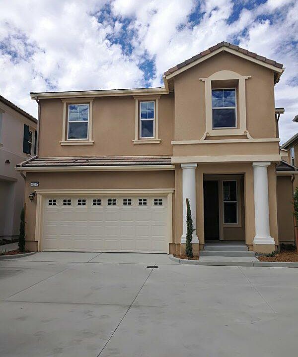 1st image of 40045 Calle Real