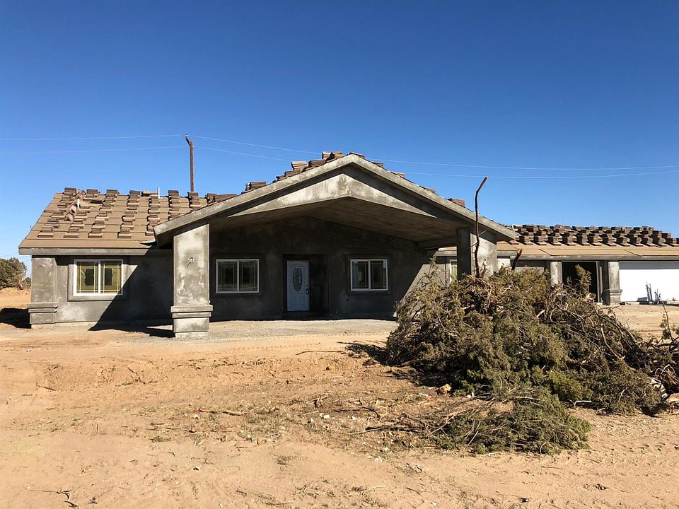 2nd image of 9605 E Lilac Rd