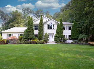 60 Brook Ter, Wayne, NJ 07470