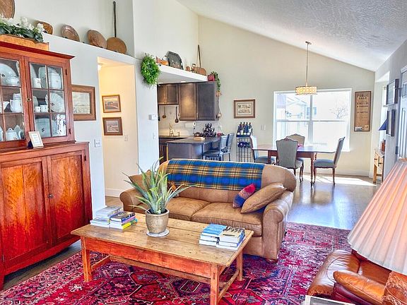 5th image of 1316 Lily Ct