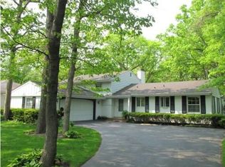570 Beverly Pl, Lake Forest, IL 60045