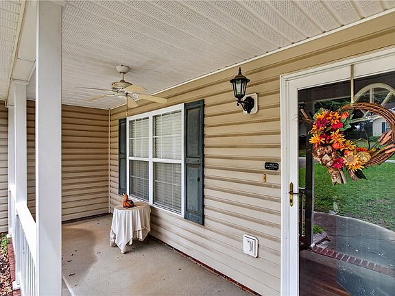 3rd image of 207 Hunters Ln