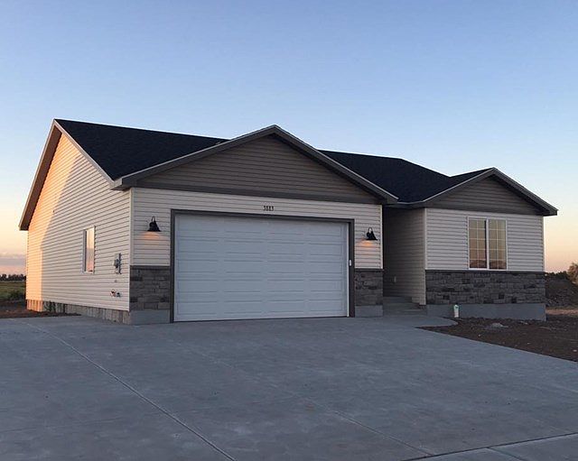 1st image of 3883 E Hyrum Dr