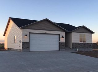 3883 E Hyrum Dr, Idaho Falls, ID 83401