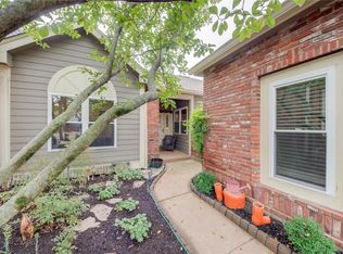 14344 Walnut Creek Dr, Chesterfield, MO